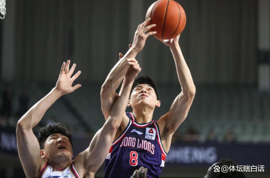转会期马赛备战CBA常规赛；单刀错失细节曝光；引发热议；纪律约束更严格